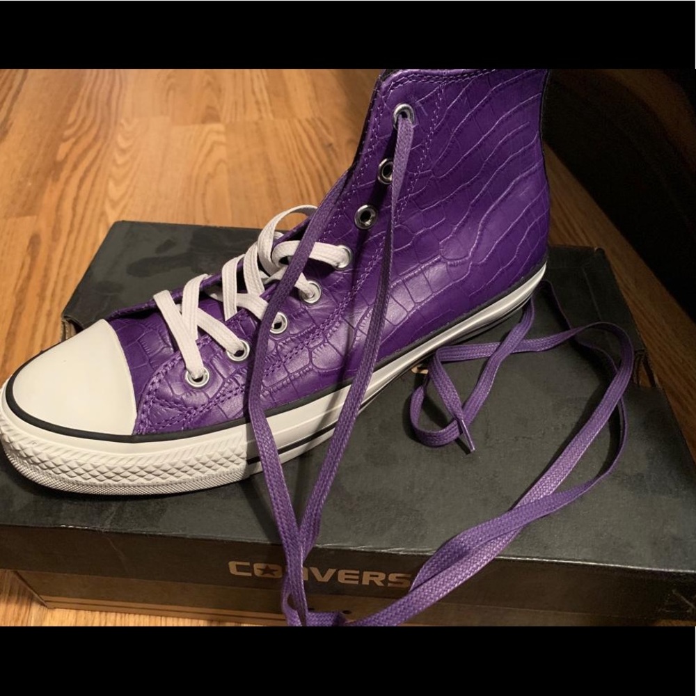 Men’s Converse Sneakers